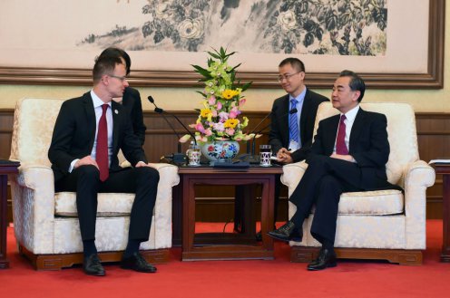Szijjártó Péter és Vang Ji kínai külügyminiszter megbeszélése Fotó: KKM