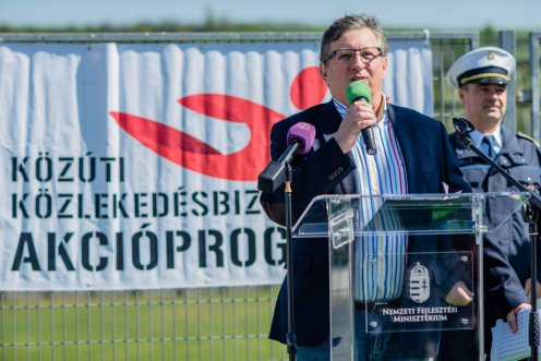 Mosóczi László közlekedéspolitikáért felelős helyettes államtitkár hivatalosan is megnyitotta a motoros szezont 2016. április 16-án, a Hungaroringen Fotó: Muray Gábor