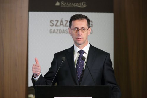 Photo: József Eisenmann/Ministry for National Economy