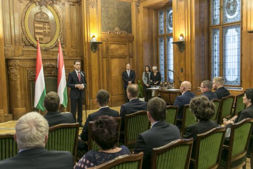 Versenyelőnyt jelent a magyar gazdaság számára a kutatásfejlesztés, a bátrabb vállalkozói szellem erősítése Fotó: NGM
