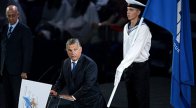 Orbán Viktor átvette a FINA-zászlót Kazanyban 