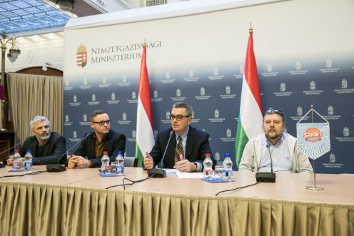 A magyarországi fesztiválok nemzetközi sikere, jó működésük a turizmus bevételein látszik Fotó: Dede Géza/NGM