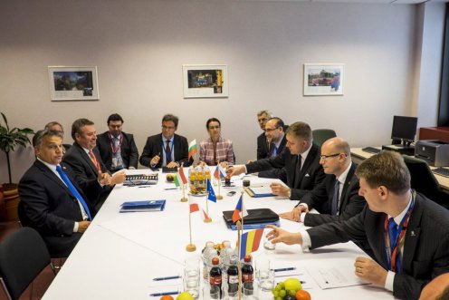 Kormányfők az Európai Tanács kétnapos brüsszeli csúcstalálkozója előtt tartott V4-es találkozón. Fotó: Burger Barna