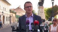 Bocsánatkérésre szólította fel Rétvári Bence a Jobbik váci elnökét