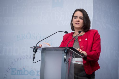 Az Esély Otthon pályázat keretösszege tízmilliárd forint Fotó: Botár Gergely/kormany.hu