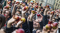 Guinness-rekordot döntöttek almaevésből Budapesten