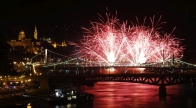 Ünnepi tűzijáték Budapesten