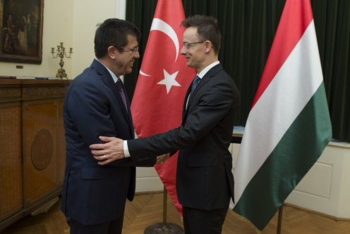Nihat Zeybekci, Törökország gazdasági minisztere. Fotó: Kovács Márton