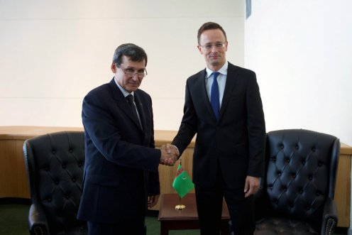 Szijjártó Péter és Rashid Meredow türkmén külügyminiszter találkozója Fotó: KKM