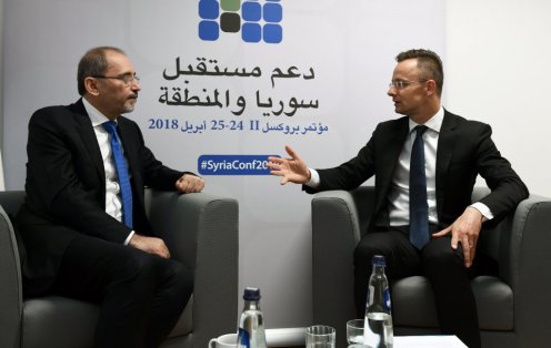 Szijjártó Péter megbeszélést folytat Ajmán Szafadi jordániai külügyminiszterrel Brüsszelben Fotó: KKM