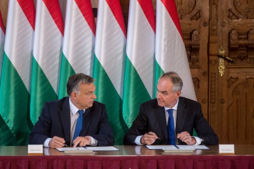 Orbán Viktor és Szita Károly polgármester Fotó: Botár Gergely/Miniszterelnökség