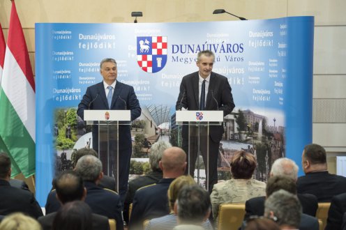 Dunaújváros University will receive funds for developments which are needed to create the facilities for research and education in electromobility, and as a result the institution will also be able to train experts in this field. Photo: Károly Árvai/kormany.hu