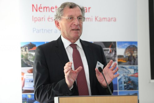 Photo: József Eisenmann/Ministry for National Economy