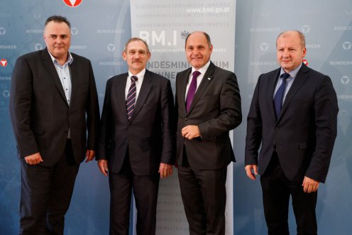 Hans Peter Doskozil, Sándor Pintér, Wolfgang Sobotka and István Simicskó Photo: Norbert Antal/ORFK