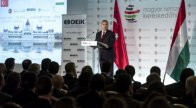 Orbán Viktor a nyugati és a keleti világ együttműködését szorgalmazza