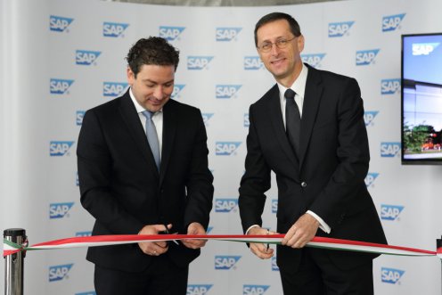 Az SAP Hungary Kft. összesen hétmilliárd forintnyi fejlesztést indított el, amelynek az infrastrukturális beruházás mellett a legmodernebb technológiák kifejlesztése is része Fotó: NGM